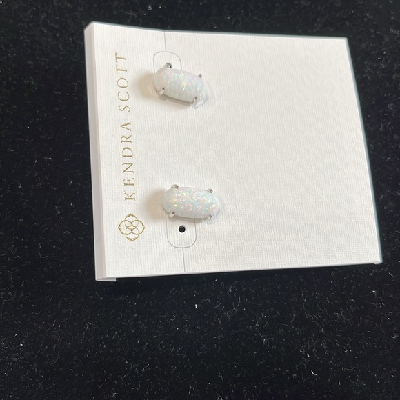 Kendra Scott Betty Silver Stud Earrings in White Kyocera Opal - Picture 3 of 5